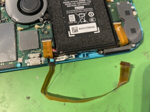 SwitchLite 中間ケーブル交換 修理 横浜関内本店