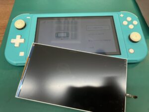 Switch Lite　液晶画面交換　横須賀　即日修理